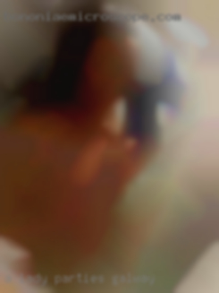 A lady or couple that like parties Galway good sex.