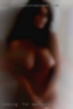 Looking  for Lesbian swingers in NJ woman.