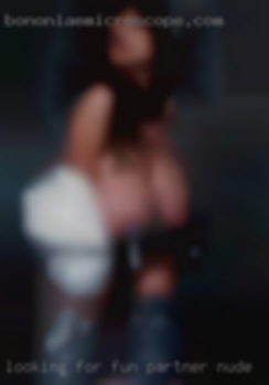 Looking partner nude for fun with other women.